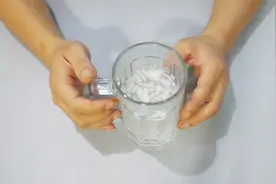 感冒流鼻涕怎么办？别急，老奶奶教的土方法，效果非常好，收藏了视频封面