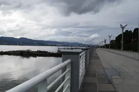 昆明的海埂大坝，在滇池旁边，景色很好！视频封面