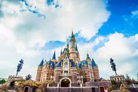 迪士尼吃饭贵不贵？对比香港的迪士尼和上海迪士尼，快来看看了！