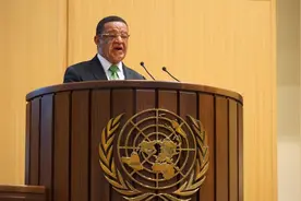 北京大学培养了一个非洲留学生，回国后顺利当上了总统视频封面