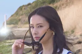 卖房子的女人：超“凶”的房产销售，眼神锁定你，快去干活视频封面