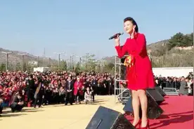 农村大闺女一首《姑娘想嫁人》，听得无数光棍彻夜难眠，肉麻死了