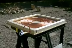 牛人自制便携式太阳能热水器，看完才发现原来如此简单！视频封面