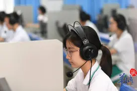 广州市招办：7万余名学生已于中考英语听说考试首日完成考试图片