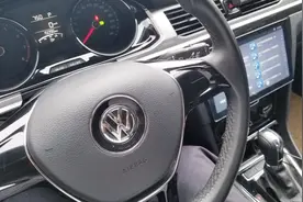 一汽大众新宝来内饰实拍：难道德国汽车工艺和技术就是这个味？视频封面