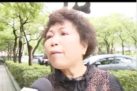 退休金“砍”4成晚景凄凉？台教师年金改革被指“毁灭台湾未来”视频封面