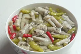想吃泡椒鸡爪不用买，阿源教你自制泡椒鸡爪，酸辣爽口，看着真香视频封面