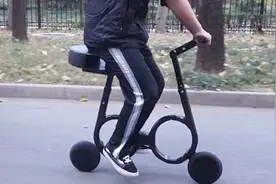 世界最小电动车，售价2000元，用完能折叠放包里你想要吗？视频封面