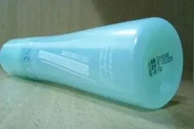 过期的卸妆水不要扔掉，学会这3个用法，能解决一大堆的麻烦视频封面