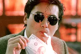 走过两年低谷期，周润发凭借《英雄本色》一举成名