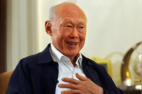 李光耀很早就说过：中国的崛起是不可逆转的，要学会适应视频封面