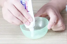 食盐和牙膏混在一起，这个作用太实用啦，知道的人太少啦视频封面