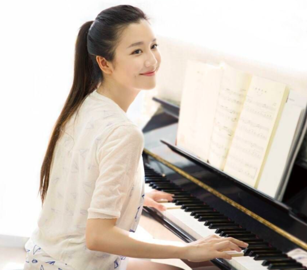 阿根廷女主播,刘语熙阿根廷球衣_百科_善恶网