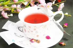 来月经的女人情绪很低落，怎么解决？中医妙招：用它泡1杯“水”