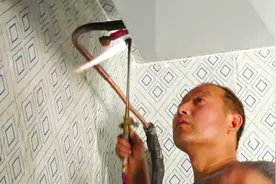 为了省钱农村小伙自己安装冷库，但是核心部分还是得请师傅焊接！视频封面