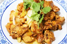 厨师长教你做生炒鸡，照着这个方法做，鸡肉紧致而不柴，百吃不厌