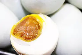 餐桌上的这种常见美食，3点事项不注意，小心血压嗖嗖升！视频封面