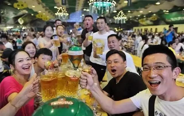 青岛啤酒节2019年时间 青岛啤酒节2019年时间表(图6) 青岛啤酒节2019年时间 青岛啤酒节2019年时间表(图6)