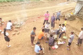 广西农村新房进火，这场面非常热闹视频封面