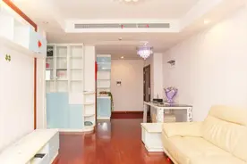 表姐家69平一室两厅的新家，空间虽小样样齐全，卧室飘窗实在好看