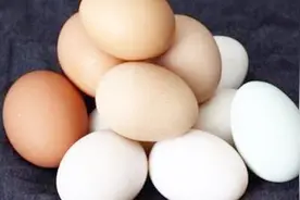 夏天保存鸡蛋有窍门，用这种方法保存，放1个月都是新鲜的视频封面