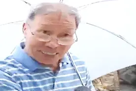 杭州第一幢拆复建危旧房完工，老居民能住新房高兴的不得了视频封面