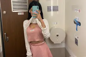 女网红“狗头萝莉”被前男友威胁，私人照片和视频在网上疯传图片