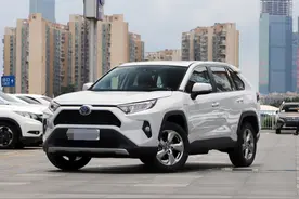 “丰田RAV4”到底怎么样？别光听4S店忽悠，看这5位车主怎么说图片