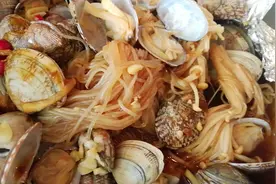 花蛤别再炒着吃了，试试这种新吃法，好吃到停不下来