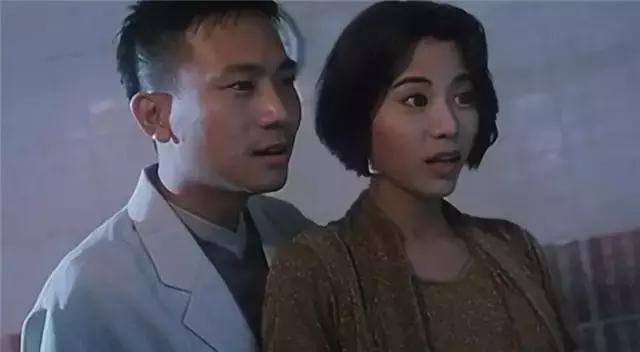 陈国邦,徐锦江,钟淑慧联合主演,故事其实也比较简单,就是一个降头师的