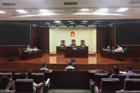 泰州医药高新技术产业开发区管理委员会原副主任刘玉平受贿、贪污、挪用公款犯罪一案一审开庭图片