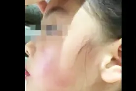 游乐场争玩具 4岁女孩遭对方家长连扇数个耳光 打人者已被行拘视频封面