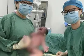 奇迹！超高龄产妇56岁生下健康宝宝！通过辅助方式怀孕视频封面