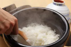 剩饭放在电饭锅里，还能继续吃吗？看完赶紧告诉身边人