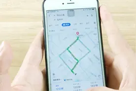 在高德地图里这样设置，就能轻轻松松测出两个地点之间的距离！