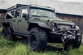 5.6米纯硬派“战斧”！6轮驱动，中国市场专供比肩奔驰G63！视频封面