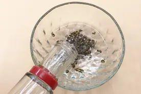 花椒加白酒，作用厉害了，解决了男女人的烦恼，简单又实用