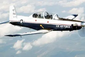 怎么回事？美军飞机接二连三出现缺氧：F22飞行员直接昏倒坠毁视频封面