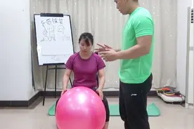 产后盆底肌腹直肌修复，黄金期这样做重塑少女活力！视频封面