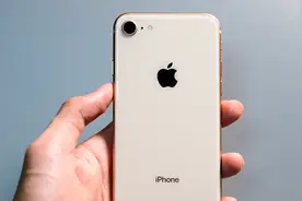 从5888到3650元，iPhone8曾让人高攀不起，如今却跌至“谷底”！视频封面