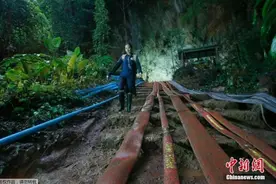 泰国迷失洞穴足球队员求生细节：静躺待救，靠积水续命图片
