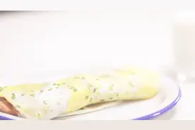 每天学做健康早餐：玉米煎饼果子，只需平底锅新手也能轻松做