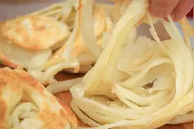 1碗面粉，不发面不饧面，面点师教你在家做，饼皮酥脆，层层分离