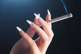 香烟受潮掉烟丝？小技巧3秒搞定，烟民必看视频封面