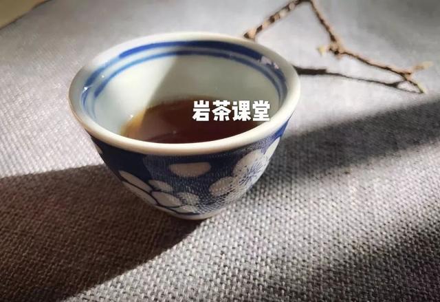 为什么武夷岩茶中牛栏坑肉桂广受追捧？花三分钟就知道了！