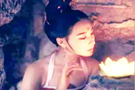 古代帝的王奇葩出生，他出生时鬓角有一小撮白发，成了真龙转世视频封面