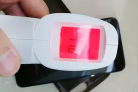 用小米手机的看过来，教你在炎炎夏日如何给手机降温视频封面