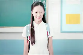 李雷和韩梅梅成了一个班，班里来了一个新女同学，好漂亮视频封面
