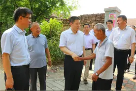 武清区委书记徐大彤深入白古屯镇和大黄堡镇 调研村级组织换届选举工作并召开专题座谈会图片