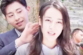 邓伦撩头发遭嫌弃，迪丽热巴无奈亲自教学视频封面
